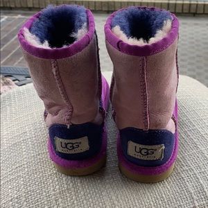 Uggs girl sz 11 fuchsia pink multi look at photos